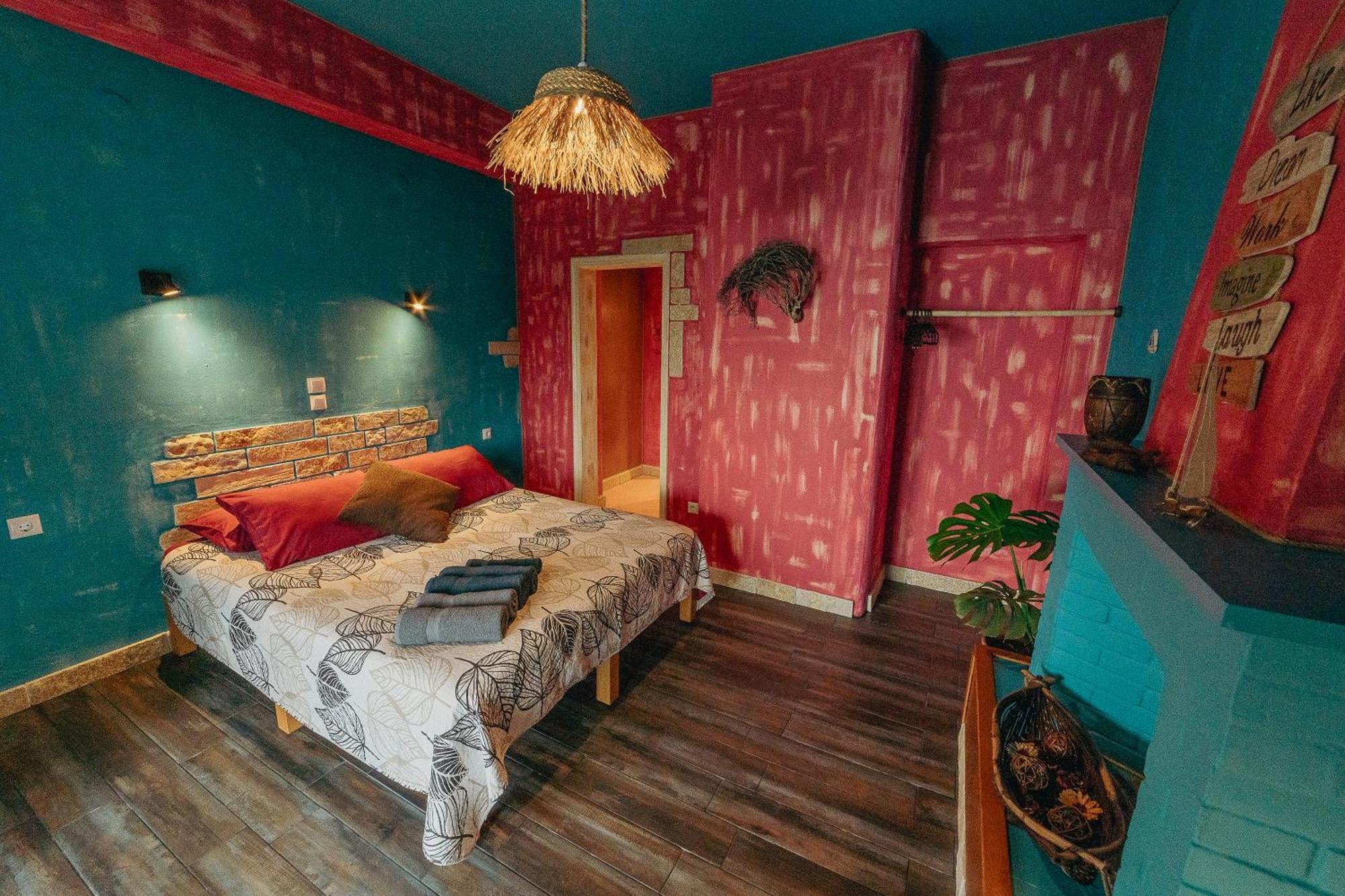 Antares Boutique Guesthouse Перама Экстерьер фото